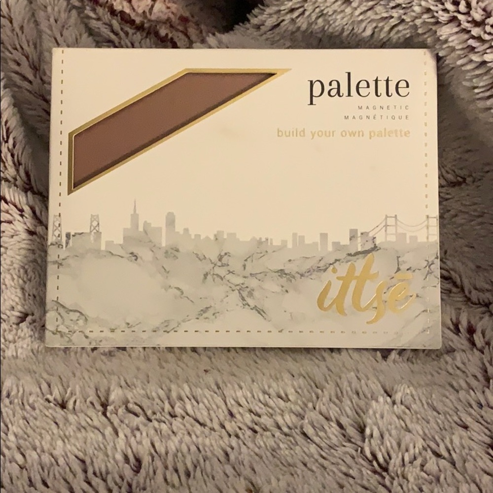 🏷 NEW💋 Ittsē Magnetic Eye Palette